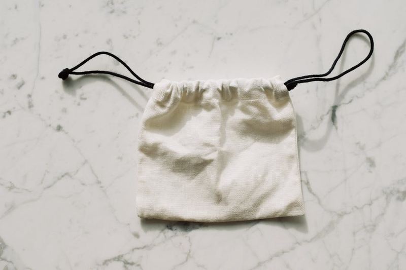 منديل قطن ناعم بنقوش زهرية